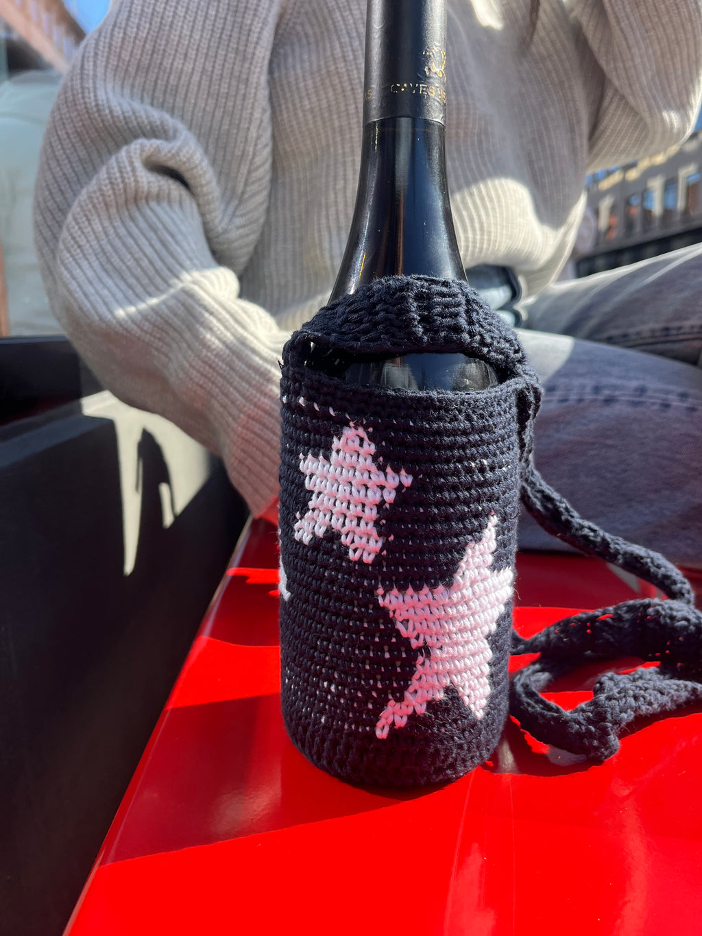 Crochet wine bottle case