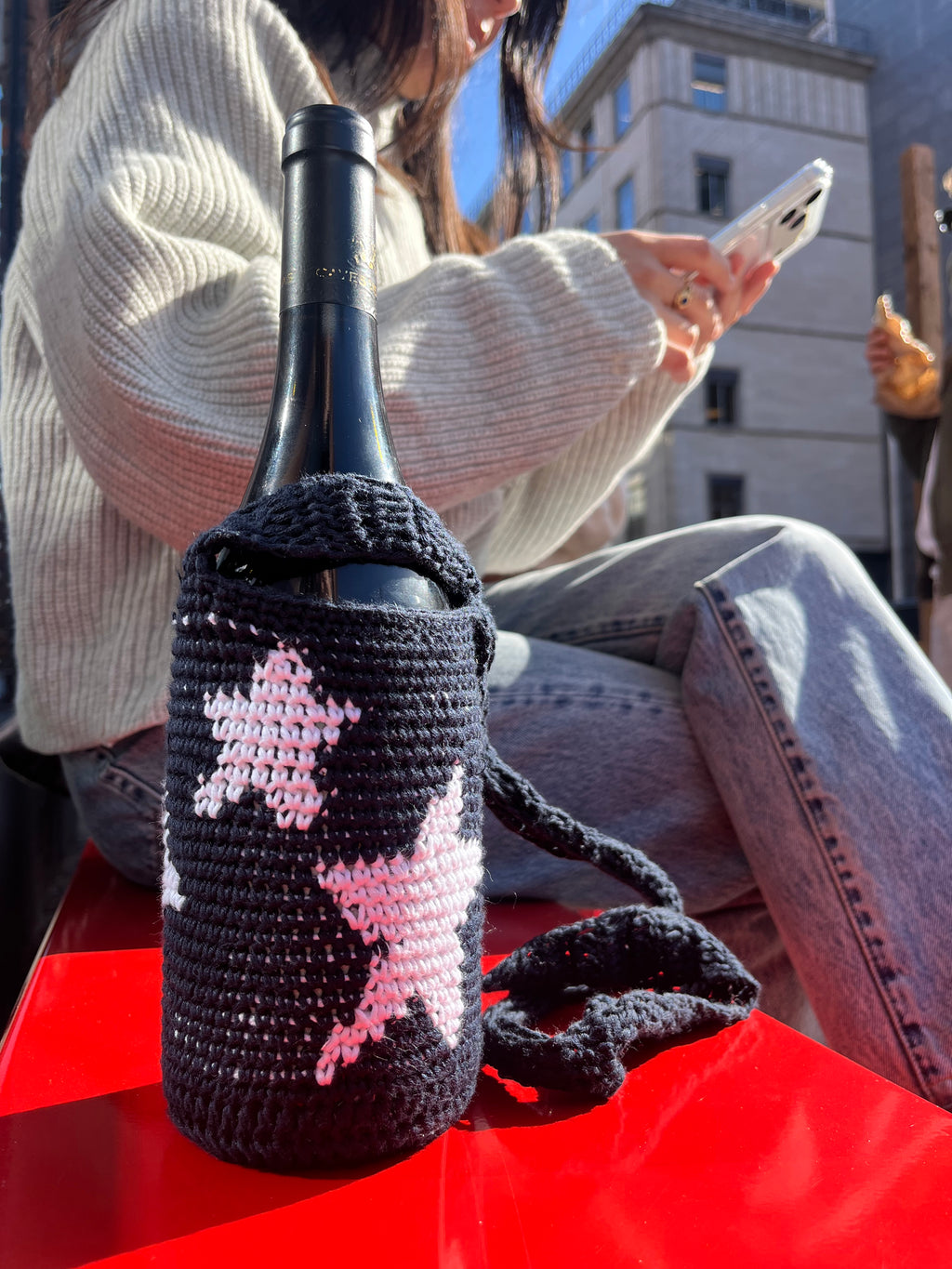Crochet wine bottle case
